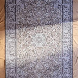 Persische Maschinenteppich, beige-grau, florales Muster