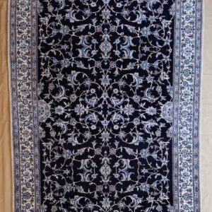 persische handgeknüpftteppich, dunkelblau, florales Muster